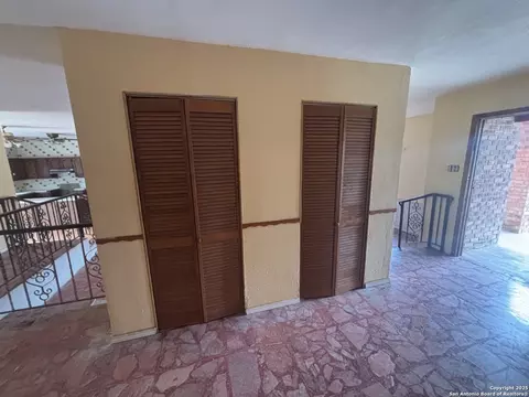Entry Way - 205 Sunset Loop, Laredo, TX 78046 photo 1 of 7