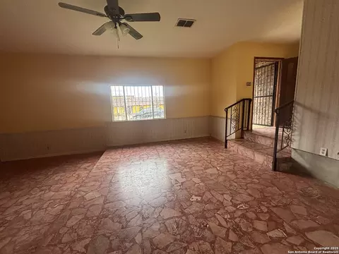 Living - 205 Sunset Loop, Laredo, TX 78046 photo 1 of 5