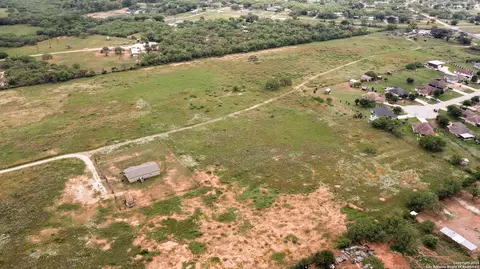 00 Borregas, Elmendorf, TX 78112