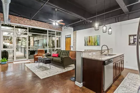 1339 S Flores #106B, San Antonio, TX 78204