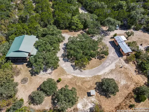 474 Lost Ln, Tarpley, TX 78883