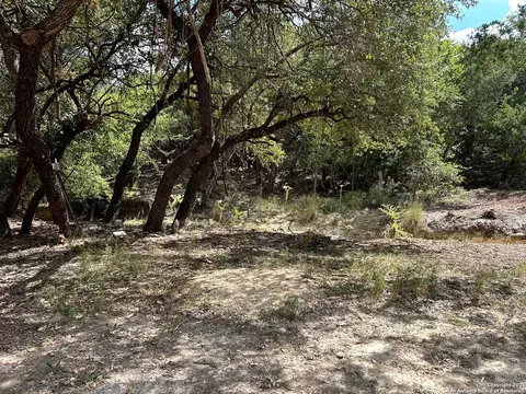 192 Ute Trl, Bandera, TX 78003
