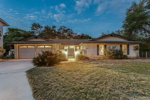 2037 Adobe Trl, San Antonio, TX 78232
