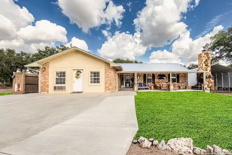 341 Ringtail, Canyon Lake, TX 78133