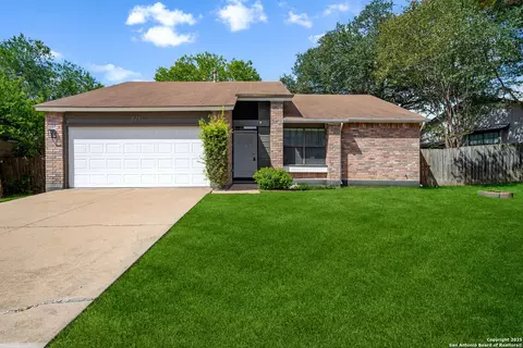 824 Garden Mdw, Universal City, TX 78148
