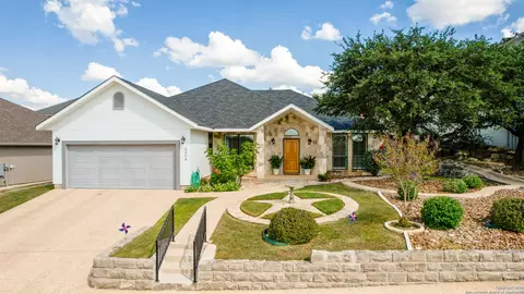 2004 Athens, Kerrville, TX 78028