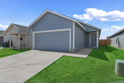 7330 Brownleaf Dr, San Antonio, TX 78227