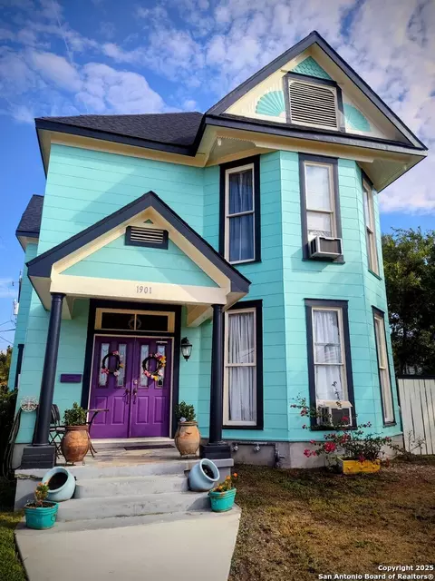 1901 Interstate 35, San Antonio, TX 78208