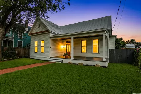 205 E Rische, San Antonio, TX 78204