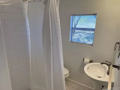 Bath - 5515 Fm 462, Moore, TX 78057 photo 1 of 1
