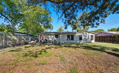 118 Raleigh Pl, San Antonio, TX 78201