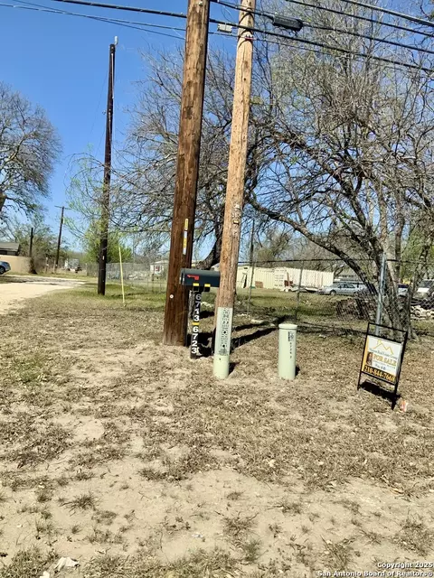 6723 W Commerce, San Antonio, TX 78227