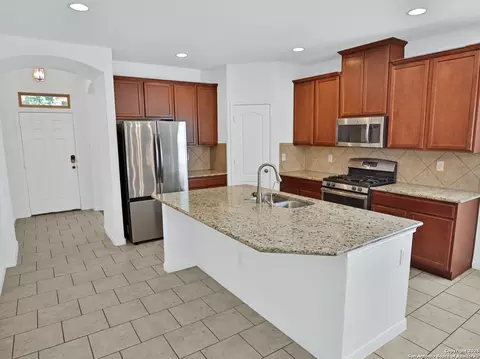 8443 Meadow Plns, San Antonio, TX 78254