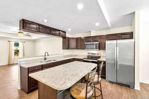 6610 Woodstock, San Antonio, TX 78223