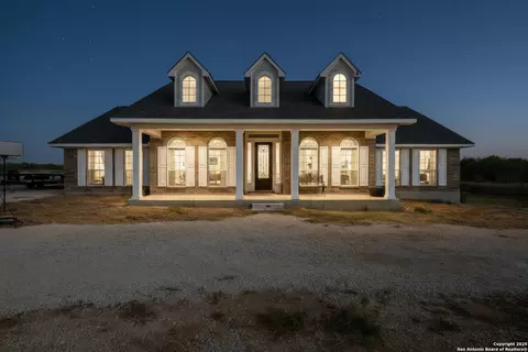 1141 County Road 337, Charlotte, TX 78011