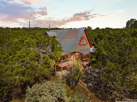 1420 Lakeshore, Canyon Lake, TX 78133