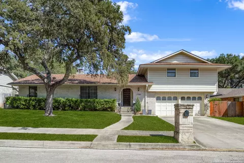 7707 Mary Carolyn St, San Antonio, TX 78240
