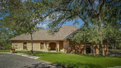 127 Siebeneicher Rd, Boerne, TX 78006