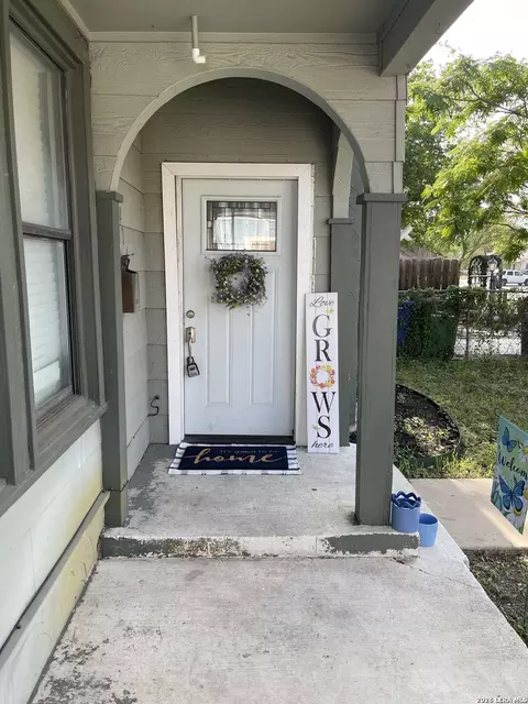 414 Chicago Blvd, San Antonio, TX 78210