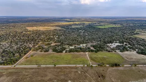 2605 Schuttig Rd, Poteet, TX 78064