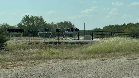 1588 Pr 1688 Four X Rd, Moore, TX 78057 photo 11