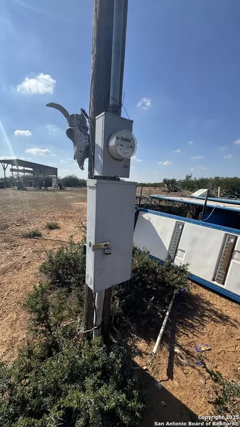 1588 Pr 1688 Four X Rd, Moore, TX 78057 photo 4