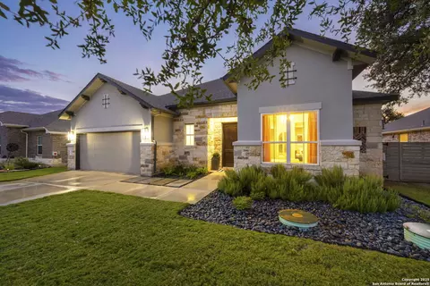 1189 Hammock Gln, New Braunfels, TX 78132