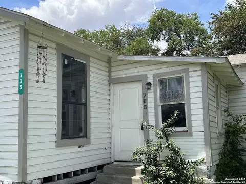 705 Paso Hondo, San Antonio, TX 78202