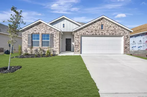 1104 Limestone Rdg, Seguin, TX 78155