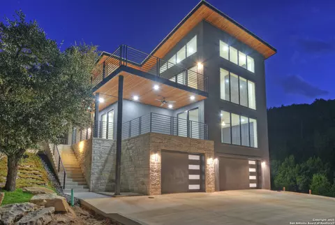 585 Highland Ter, Canyon Lake, TX 78133