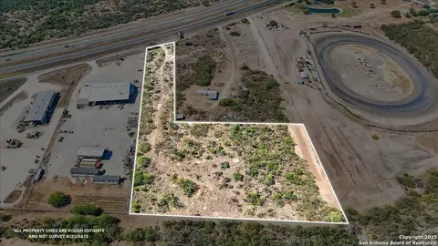 215859 Ih 37, Pleasanton, TX 78064