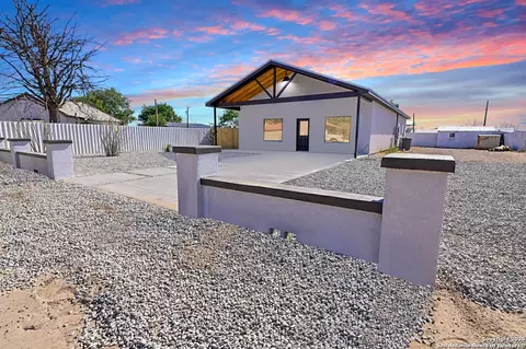 1003 W Galveston, Marfa, TX 79843