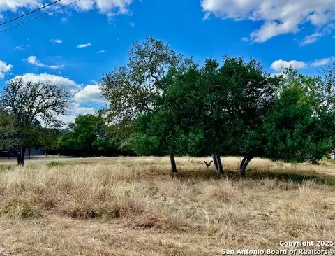 8423 Rochelle Rd, San Antonio, TX 78240