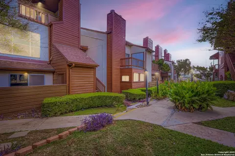 10527 Perrin Beitel #A212, San Antonio, TX 78217