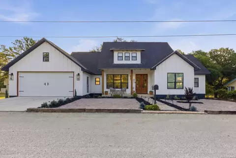 451 Legion Loop, Kingsland, TX 78639