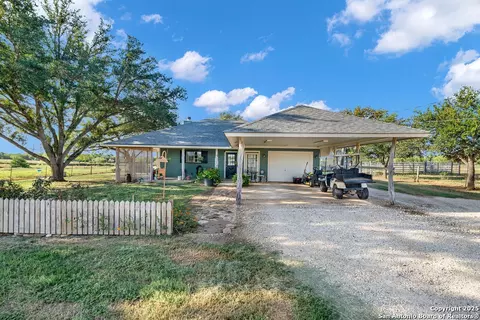16020 Fm 463, Lytle, TX 78052