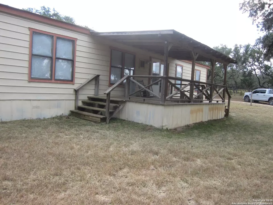  1318 Oak Ridge Ln, Pipe Creek, TX 78063 photo 8