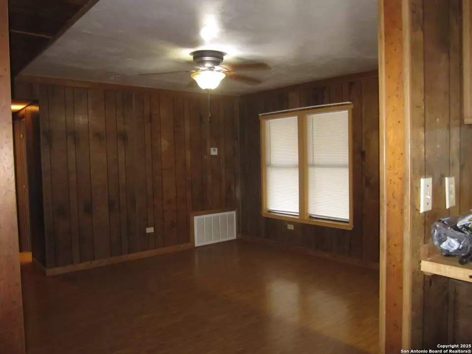  1318 Oak Ridge Ln, Pipe Creek, TX 78063 photo 13