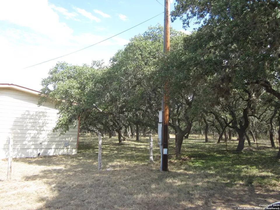  1318 Oak Ridge Ln, Pipe Creek, TX 78063 photo 7
