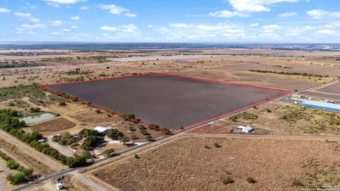tbd County Road 583, Lacoste, TX 78039