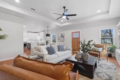 140 Harmon, San Antonio, TX 78209