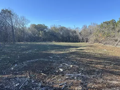 311 Park Rd, Bandera, TX 78003
