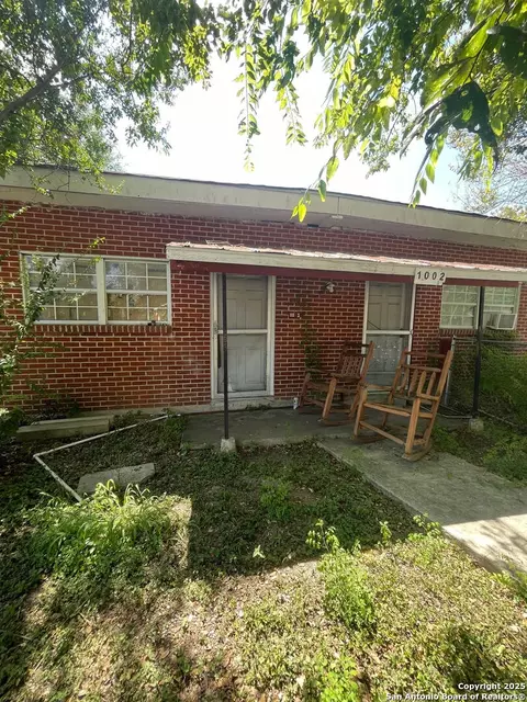 1002 W Lynwood Ave, San Antonio, TX 78201
