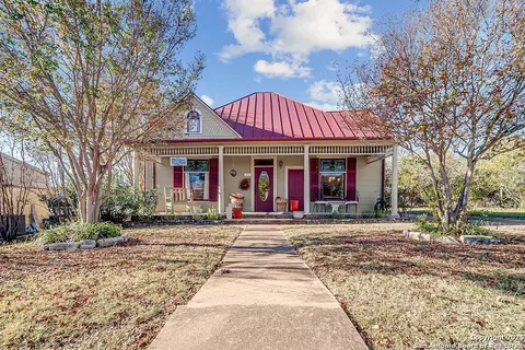 303 W Austin, Fredericksburg, TX 78624