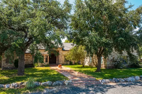 13831 Tx Highway 127, Sabinal, TX 78881