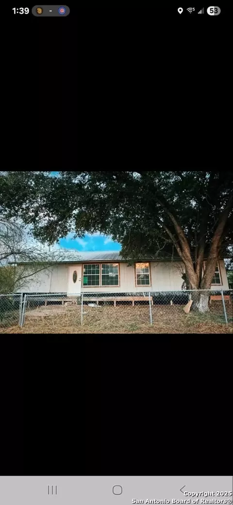 308 NE Copp St, Cotulla, TX 78014