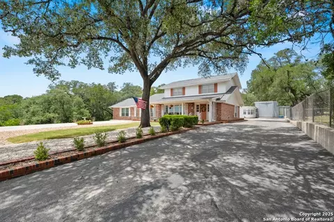 699 Floral Ave, New Braunfels, TX 78130