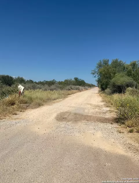 3510 Fm 468, Cotulla, TX 78014 photo 2