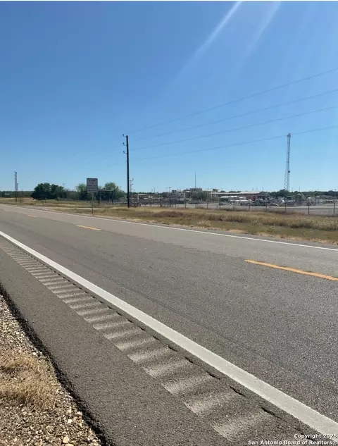 3510 Fm 468, Cotulla, TX 78014 photo 4