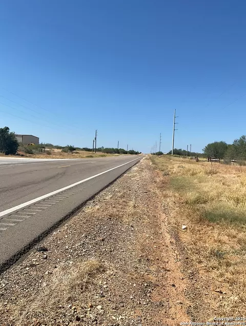 3510 Fm 468, Cotulla, TX 78014 photo 6